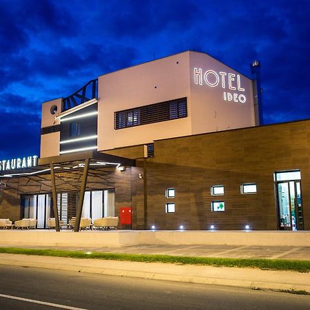 Hotel Ideo Lux Ni Exterior foto